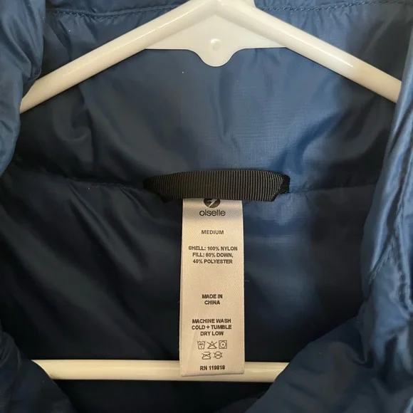 Oiselle Navy Blue Quilted Vest - Picture 4 of 5